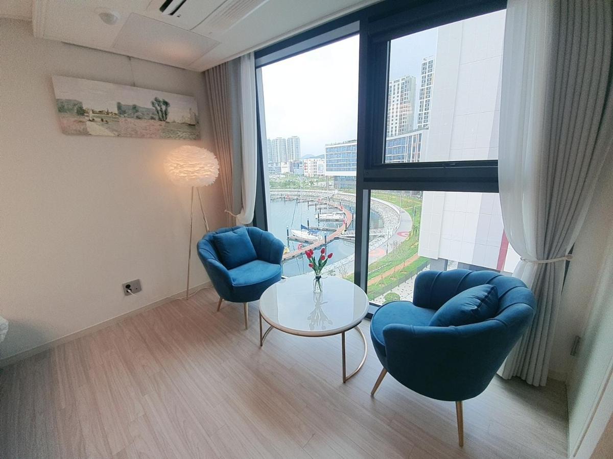 Aparthotel Lotte Castle Marina Yeosu Esterno foto